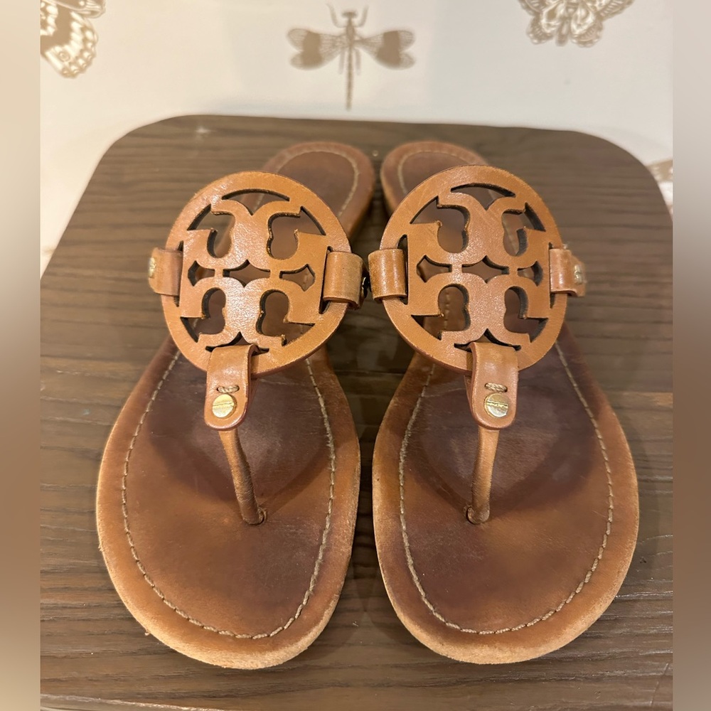 Women's Leather Logo-Style Thong Sandals - Brown